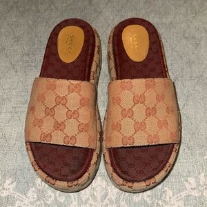 [SOLD] GUCCI Canvas GG Monogram Angelina Platform Slide Sandals 37.5 (7.5)